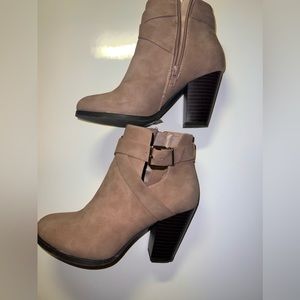 Soft Pink Ankle block Heel Booties